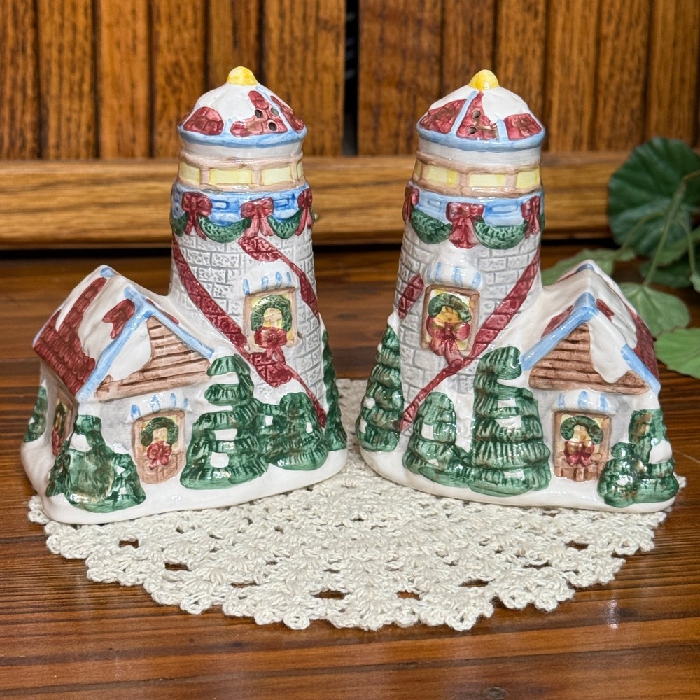 Y.H. Salt & Pepper Shakers Multicolor Excellent Christmas Lighthouse